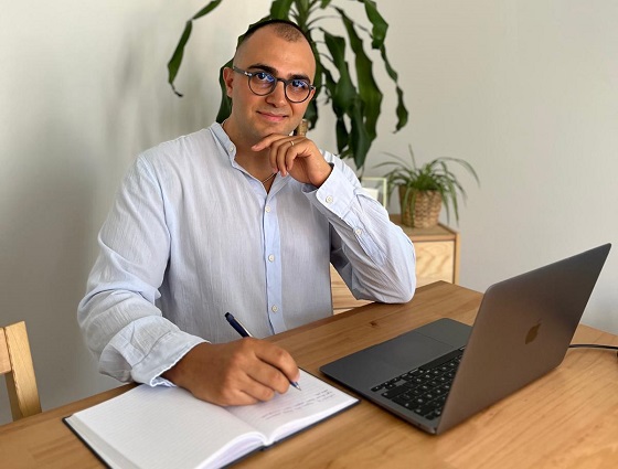 Türk girişimci Osman Dora Kezer’den sanatın demokratik adresi: Monk Space