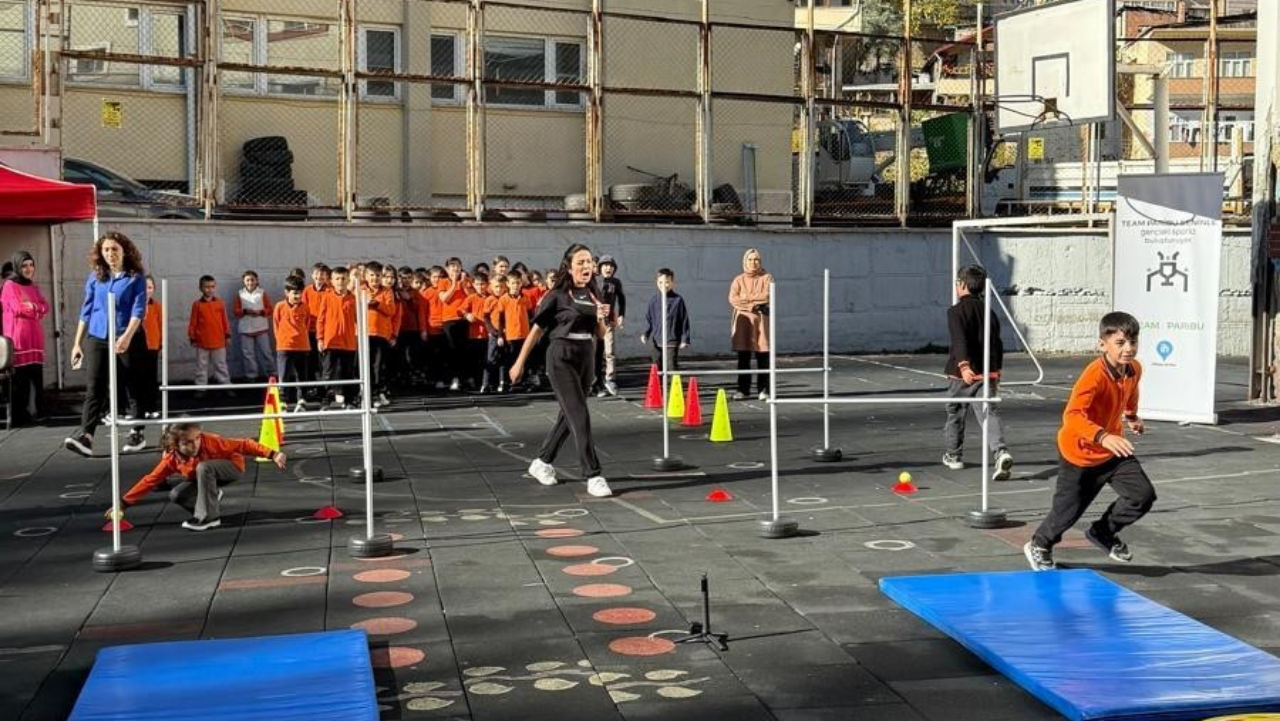 Team Paribu Seninle, Artvin’de çocuklarla buluştu