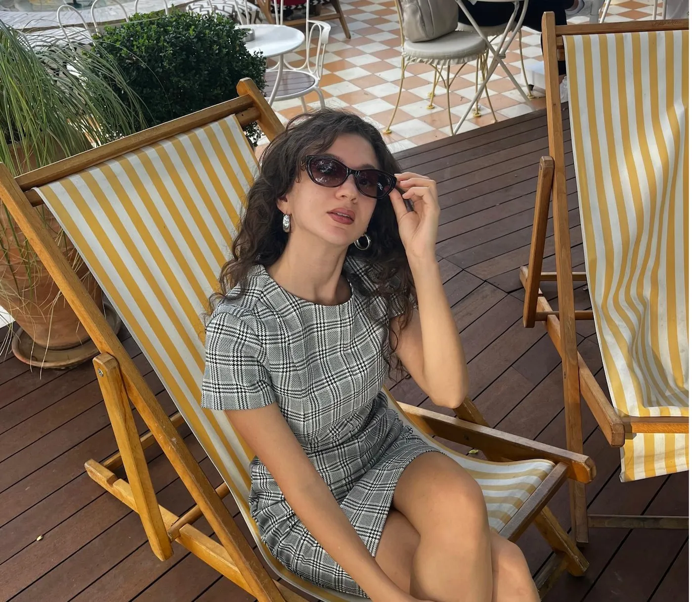 Çok Yönlü Bir Vizyon: Seher Özdemir’in Sanat ve Kariyer Yolculuğu